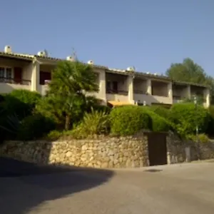 https://superb-apartment-with-balcony-near-the-beach.fr-provencehotel.com