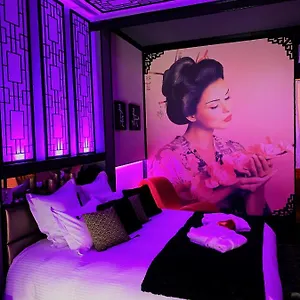 https://suite-romantique-et-insolite-avec-spa-proche-de-toulouse.midi-pyreneeshotels.com